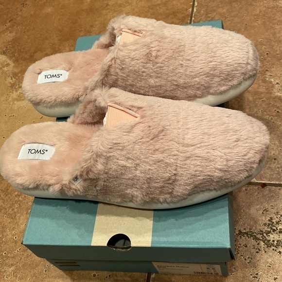 Toms Alpargata Mallow Mule Fluff Slide Slippers in Pink size 8.5 - Picture 2 of 6
